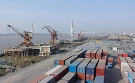 安庆港码头泊位