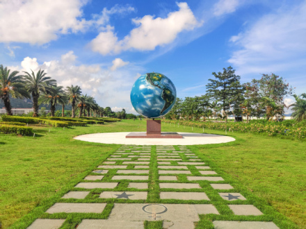 珠海科技学院地球仪