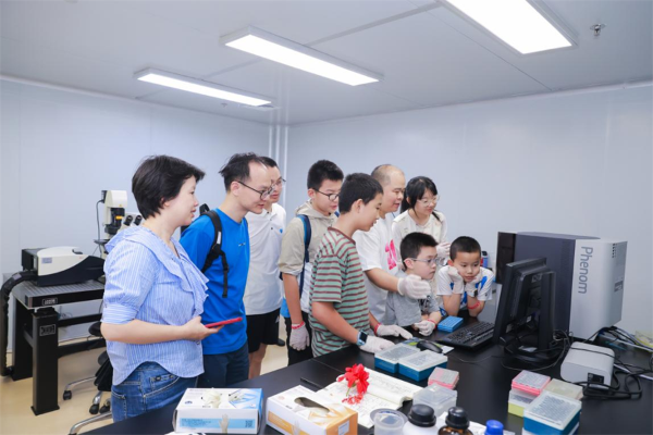 “走进仙湖实验室，漫游科学神秘园”实验室开放公益科普活动