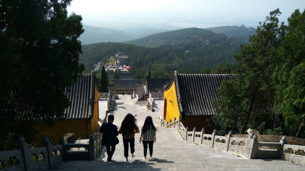东淝河边的八公山