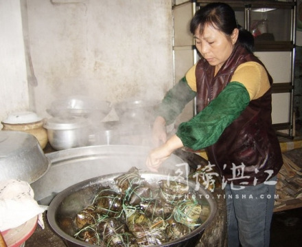 咸粽现煮现卖