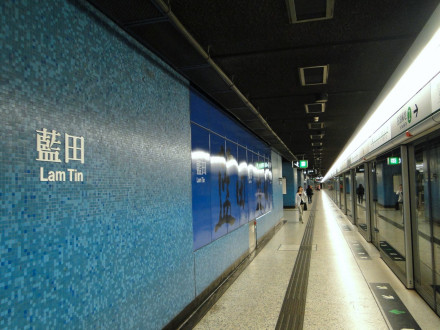 蓝田站月台