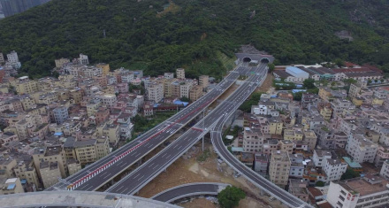 港珠澳大桥加林山隧道