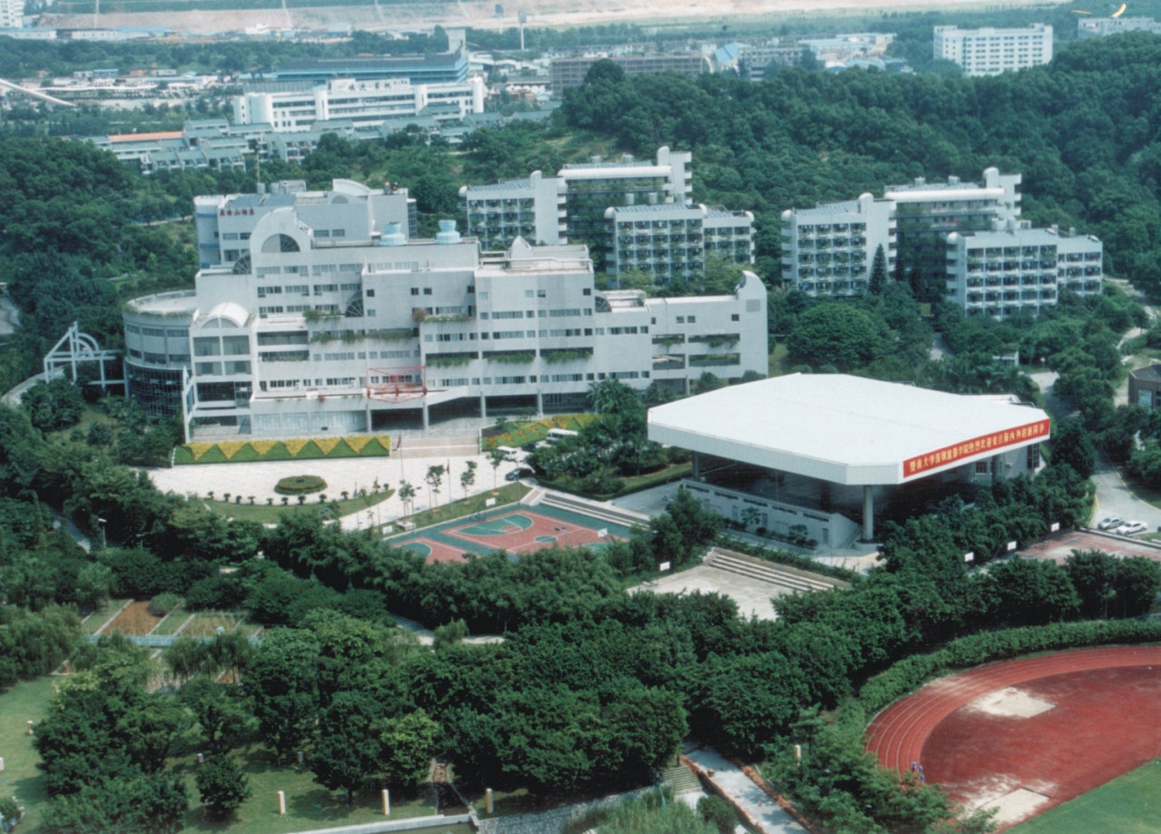 暨南大学深圳校区航拍