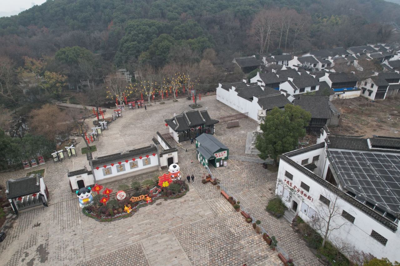 惠山古镇古华山门入口