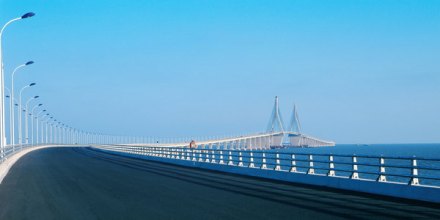 东海大桥深入外海