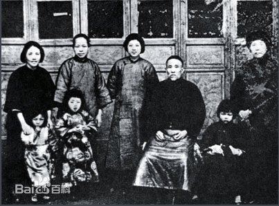 葛健豪一家唯一的全家福合影