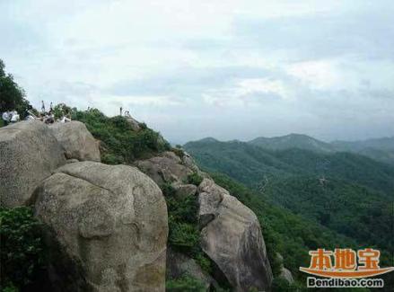 山顶晚霞胜景区