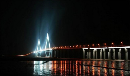 东海大桥主桥夜景