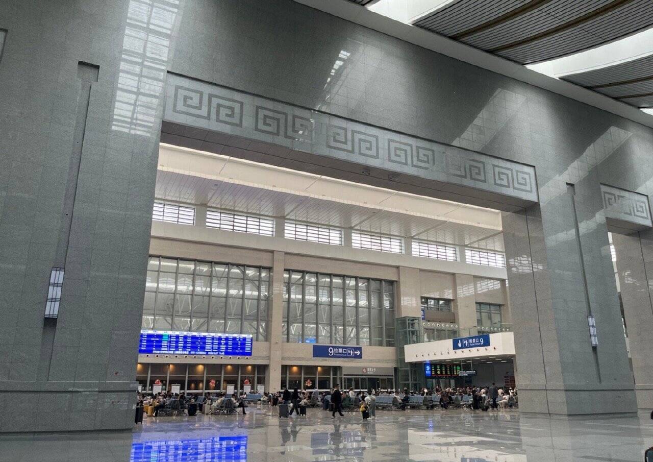 福州南站东站房内部图