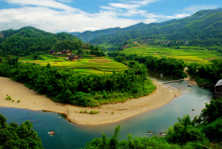 南江犀洲岛漂流景区