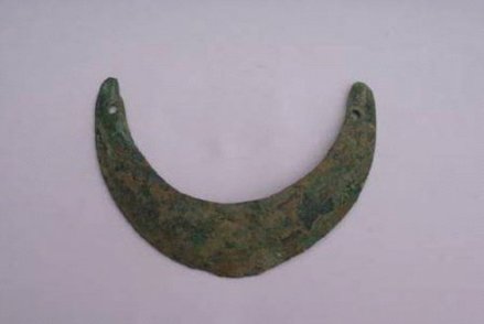 齐家墓穴出土的青铜器