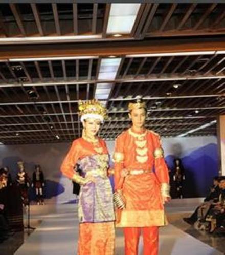 马来族男女服饰 