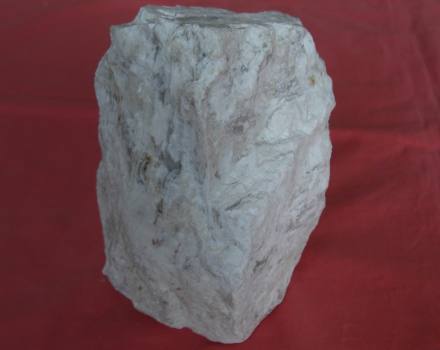 钠长石(图一)
