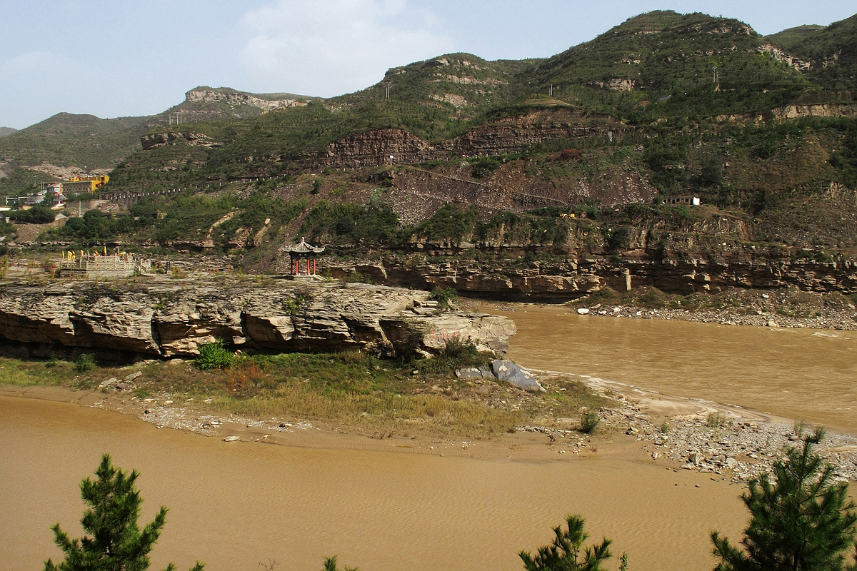 孟门山