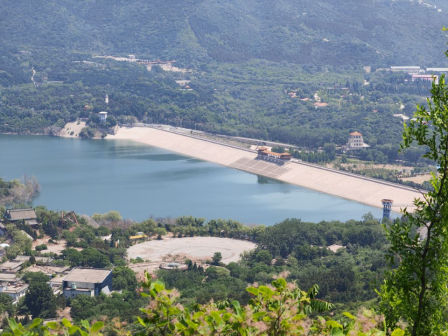 十三陵水库大坝