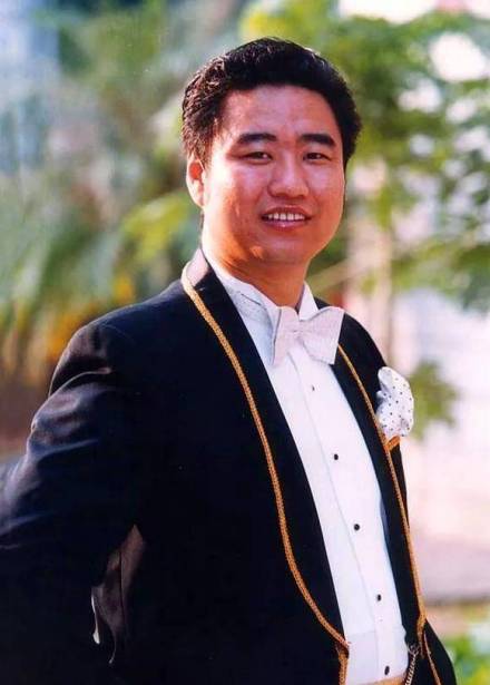 丛飞