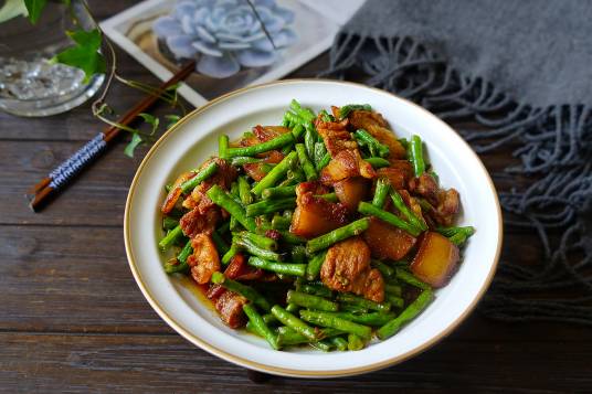 肉片焖豆角