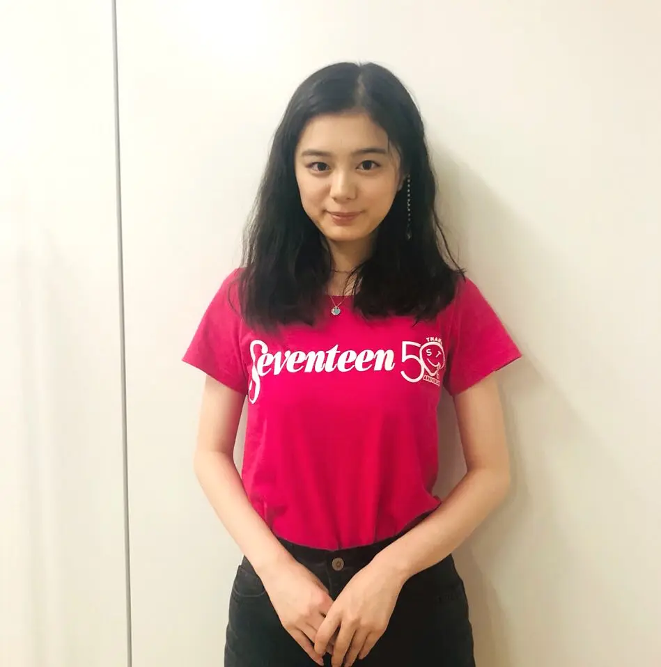 绀野彩夏的图片