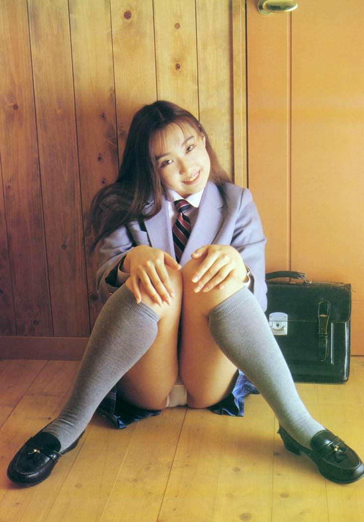 忧木ひとみ