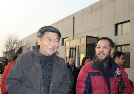 王镛先生与曲璞先生步入会场