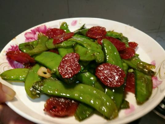 荷兰豆炒腊肠