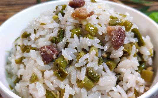 豆角焖饭
