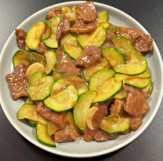 西葫芦炒肉片