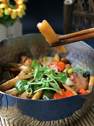 鸡腿烩面疙瘩