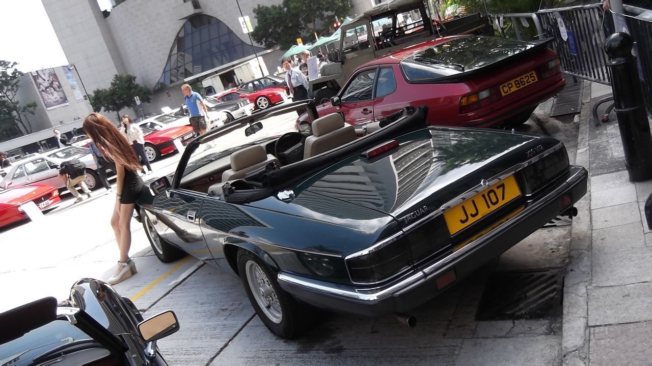 2012香港老爷车展上的捷豹XJS V12