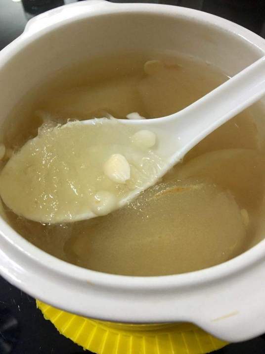 燕窝炖雪梨
