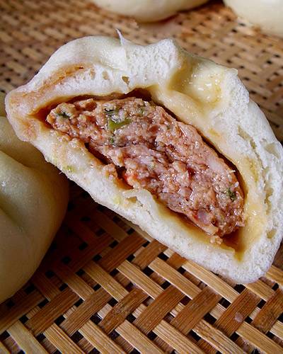 奶香三鲜小笼包