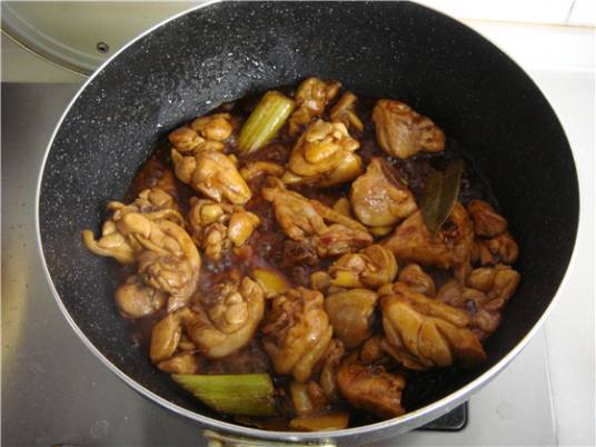 榛蘑炖鸡腿
