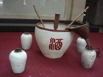 黄酒罐子