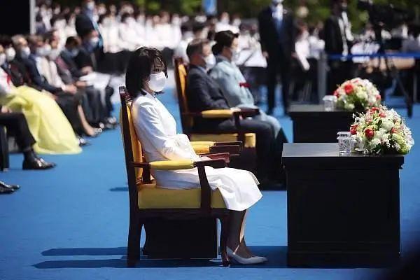 金建希出席丈夫尹锡悦的就职仪式