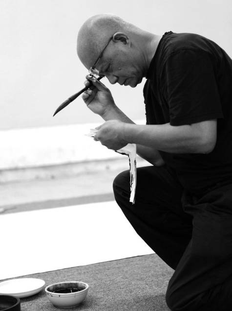 邱振中