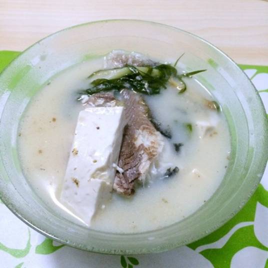 鳊鱼豆腐汤