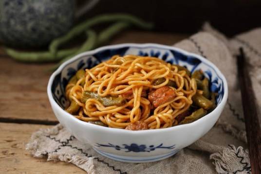 豆角土豆焖面