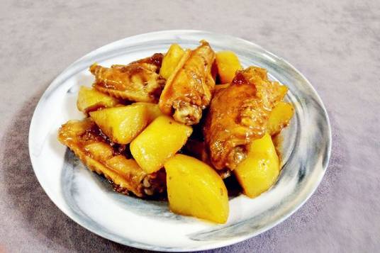 土豆烧鸡翅