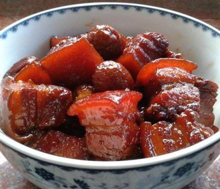鹌鹑蛋红烧肉