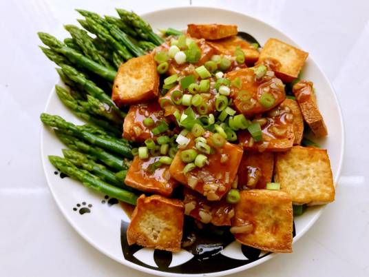 芦笋烧豆腐