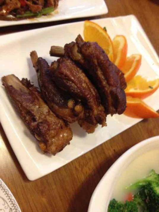 手扒排骨