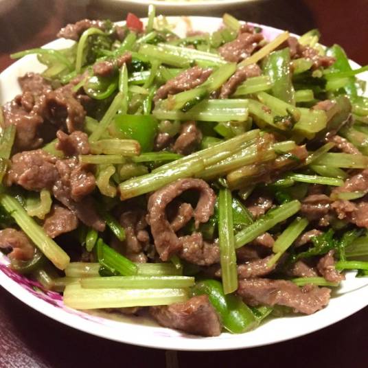 西芹炒烧肉