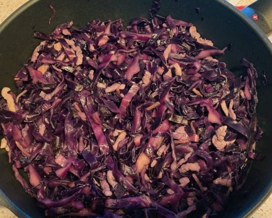 紫甘蓝炒肉丝