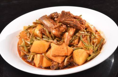 排骨焖豆角丝