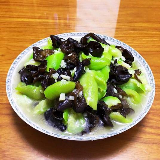 丝瓜炒木耳