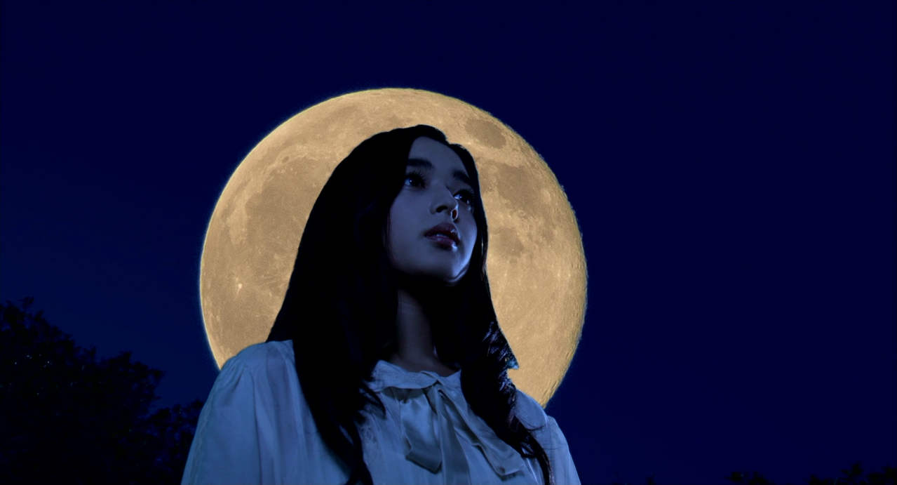 《花筐》饰 美那