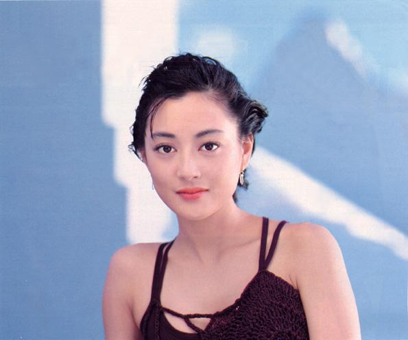 江黑真理衣的图片