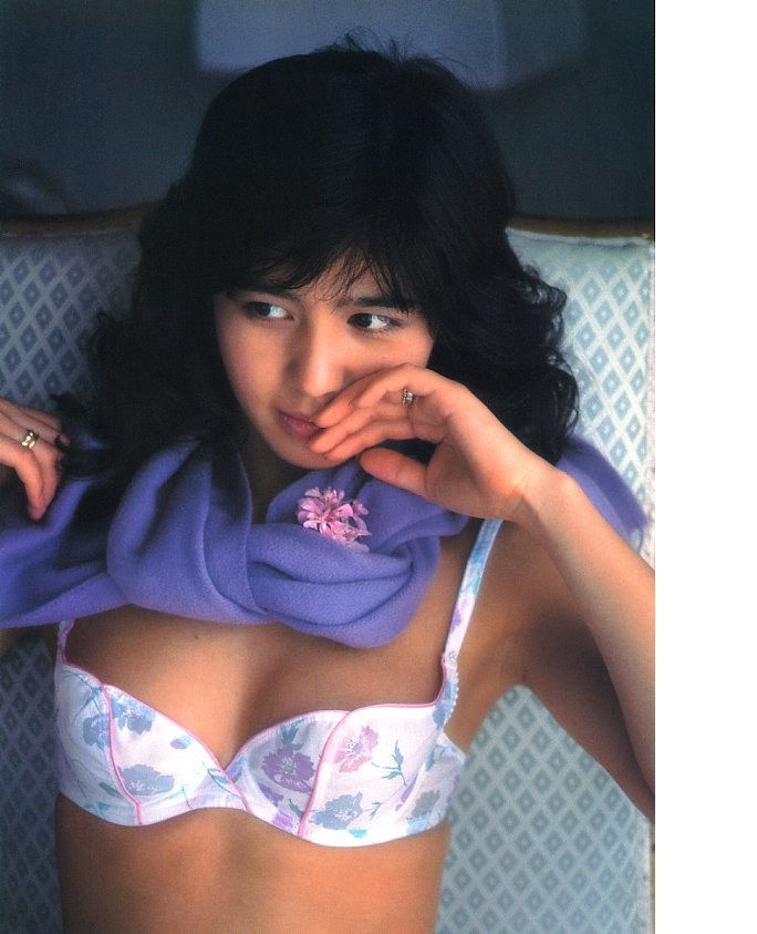 石野真子的图片