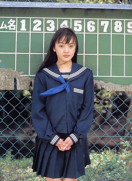冈本奈月的图片